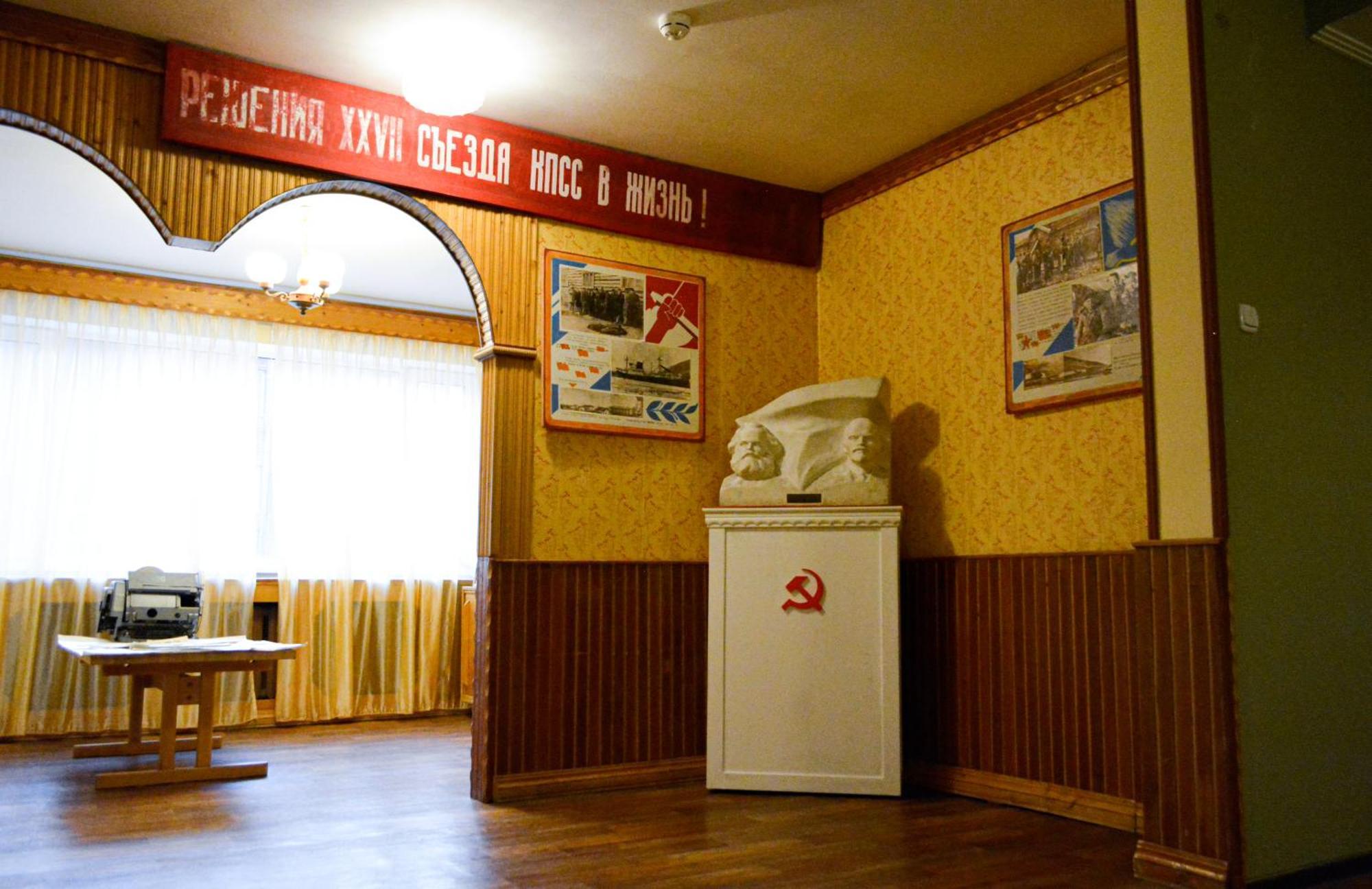 Hotel Pyramiden Buitenkant foto